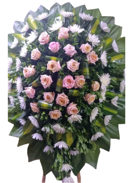 Arreglo fúnebre con rosas de diferentes colores 💐🕊️